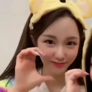 😘-kwon nayeon @flosai, Telegram Sticker